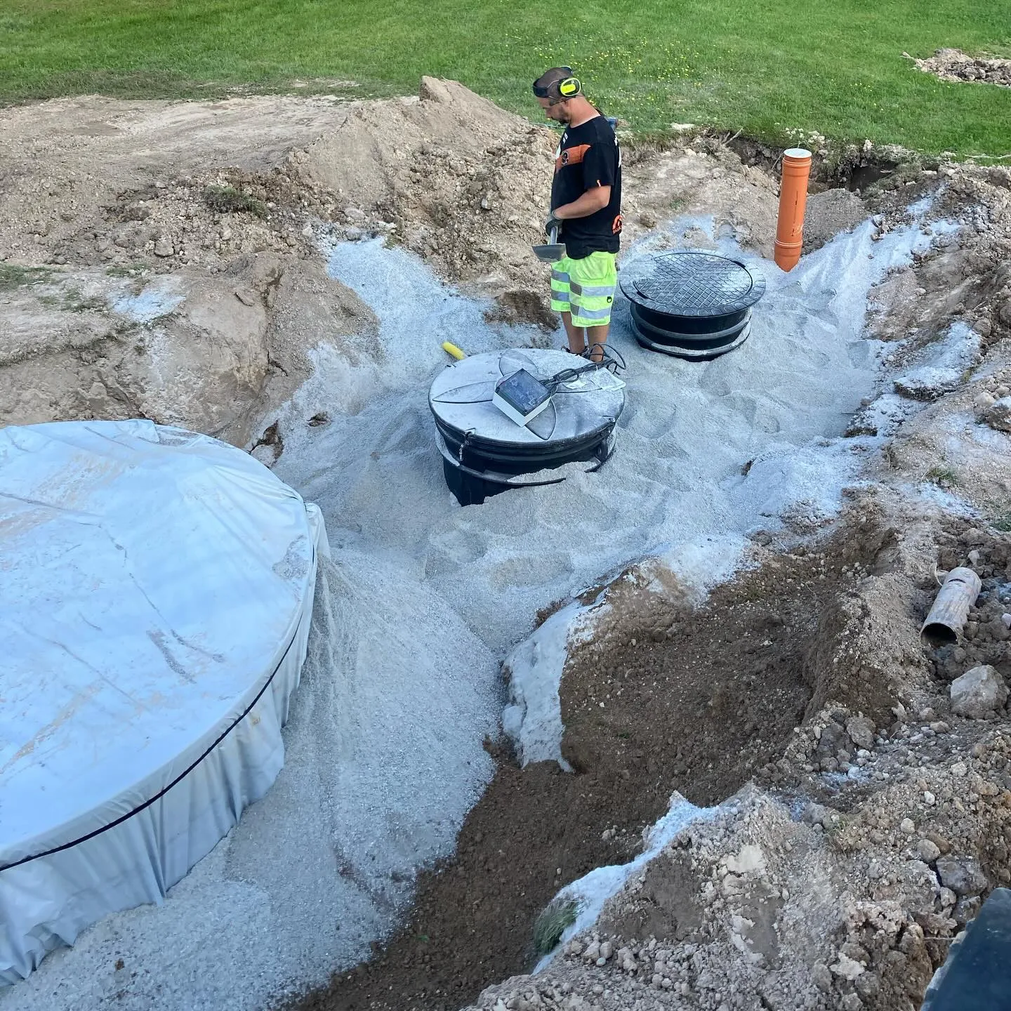 VA-installation med rör i schakt